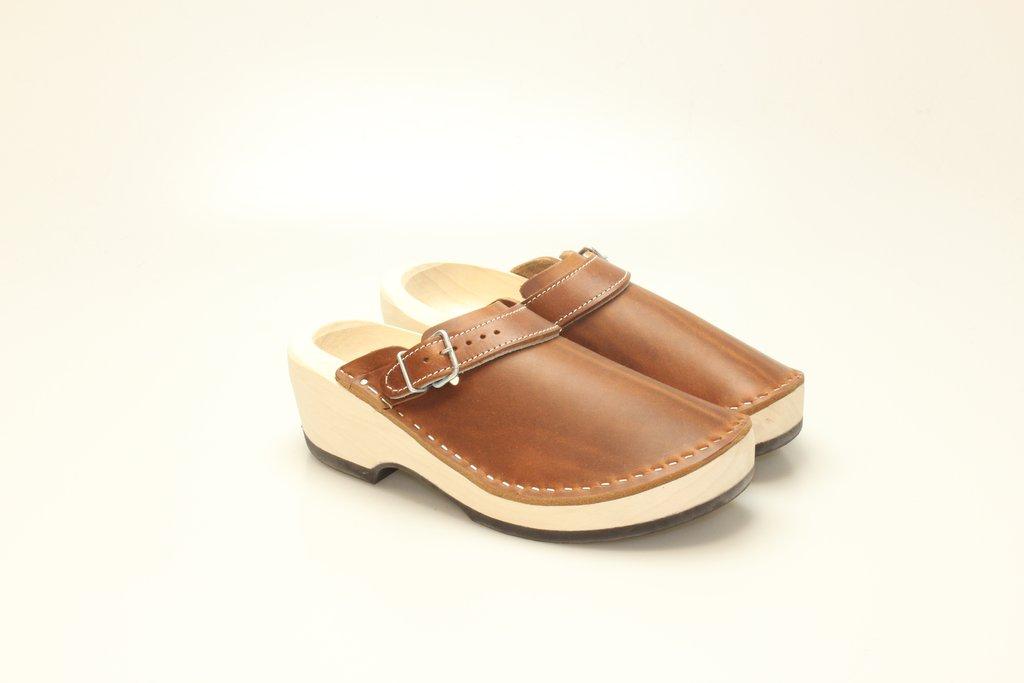 Holzschuh in Leder mit Schnalle-35-b