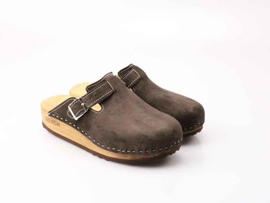 Clogs mit Keilsohle in Leder