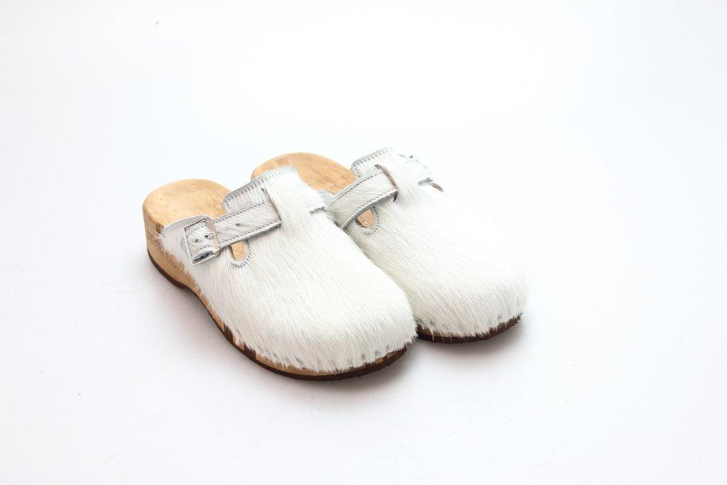 Bewegliche Clogs für Damen in Fell