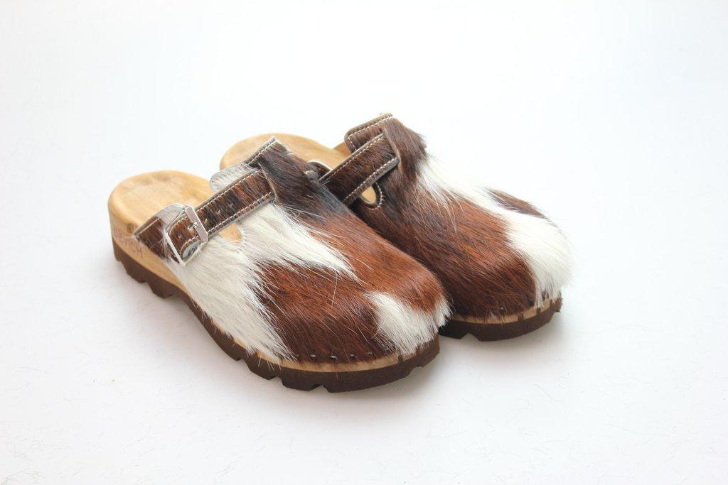 Bewegliche Clogs für Herren in Fell