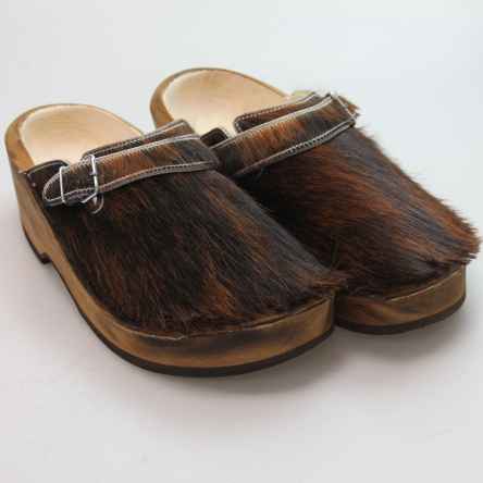 https://holzschuhe.at/en/shop/category/wooden-shoes-with-fur