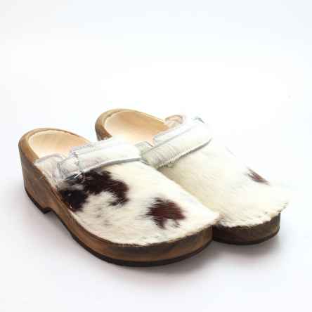 https://holzschuhe.at/en/shop/category/wooden-shoes-with-fur