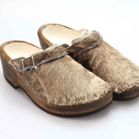https://holzschuhe.at/en/shop/category/wooden-shoes-with-fur