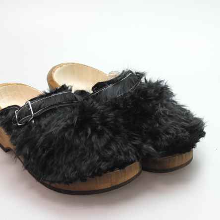 https://holzschuhe.at/de/shop/kategorie/holzschuhe-in-fell
