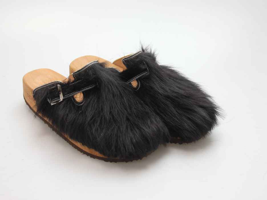Clogs mit Keilsohle in Fell