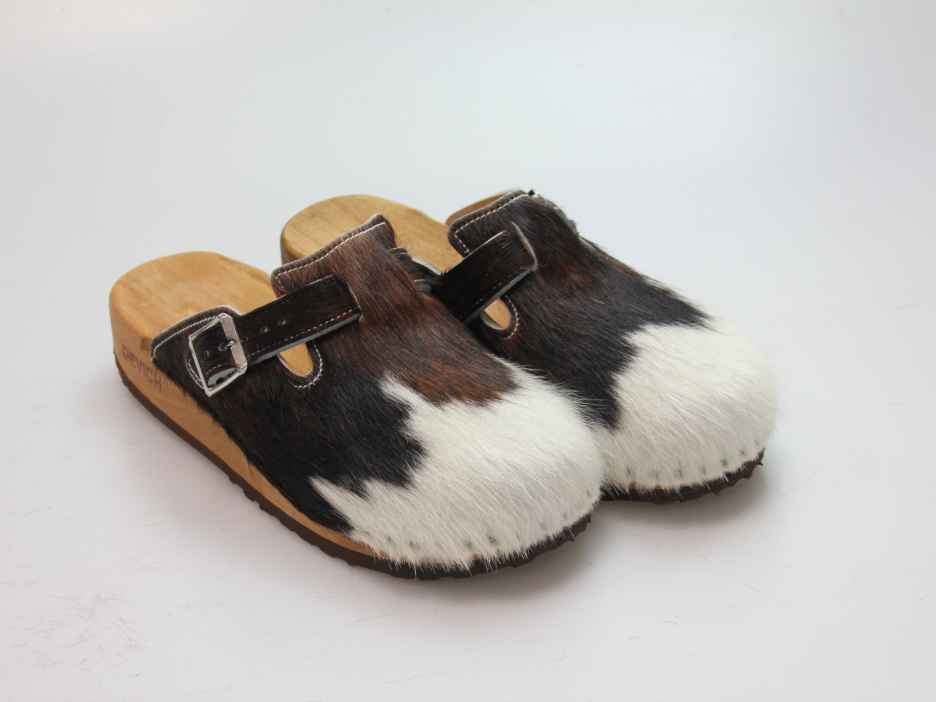 Clogs mit Keilsohle in Fell