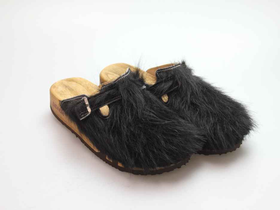 Bewegliche Clogs mit Keilsohle in Fell