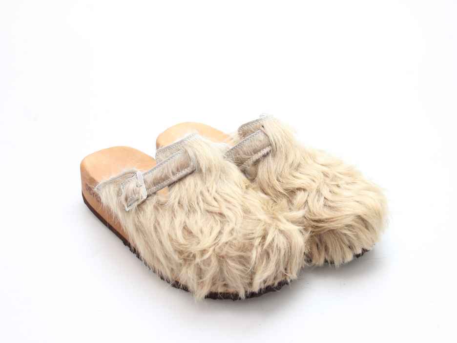 Clogs mit Keilsohle in Fell gefüttert