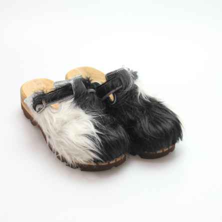 https://holzschuhe.at/en/shop/category/clogs-with-fur