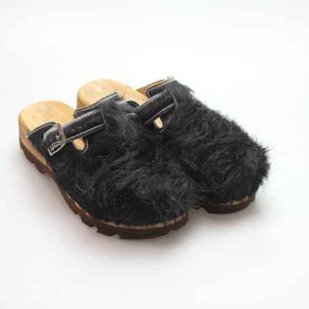 https://holzschuhe.at/de/shop/kategorie/clogs-in-fell