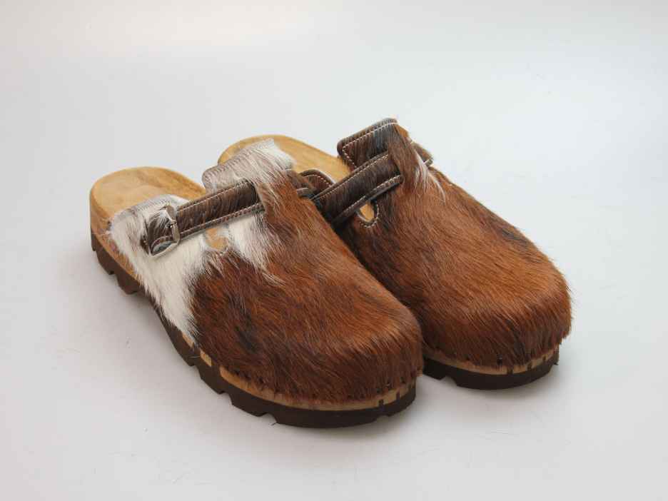 Bewegliche Clogs für Herren in Fell