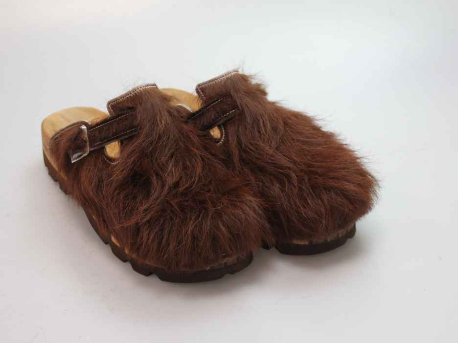Bewegliche Clogs für Herren in Fell