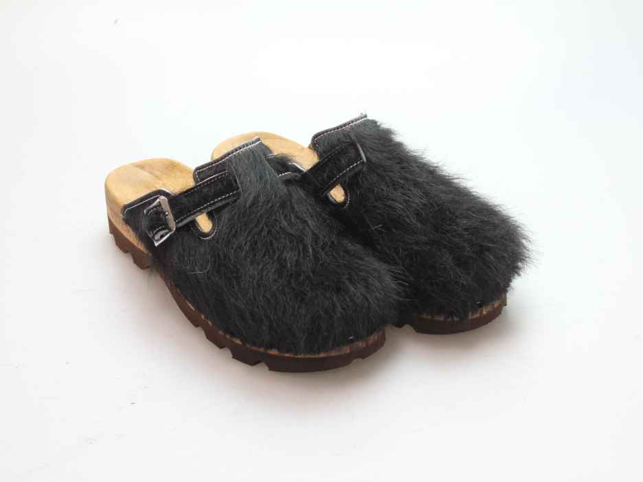 Bewegliche Clogs für Herren in Fell