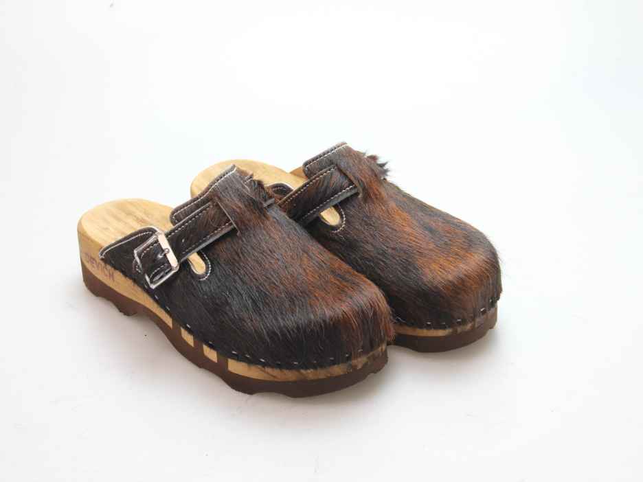 Bewegliche Clogs für Herren in Fell