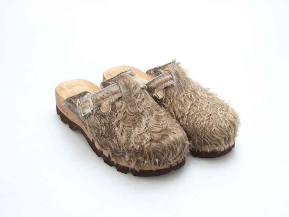 Bewegliche Clogs für Herren in Fell