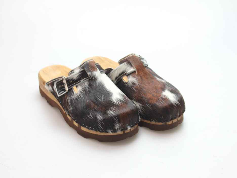 Bewegliche Clogs für Herren in Fell