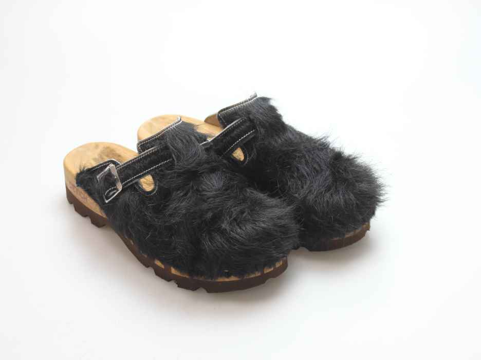 Bewegliche Clogs für Herren in Fell