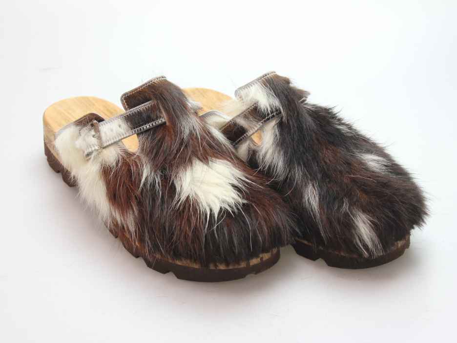Bewegliche Clogs für Herren in Fell