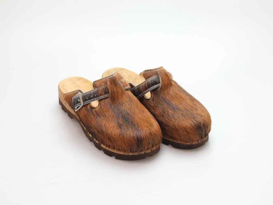 Bewegliche Clogs für Herren in Fell