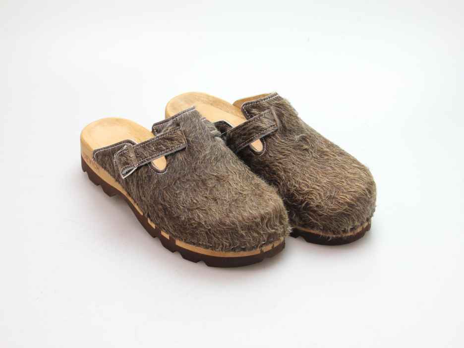 Bewegliche Clogs für Herren in Fell