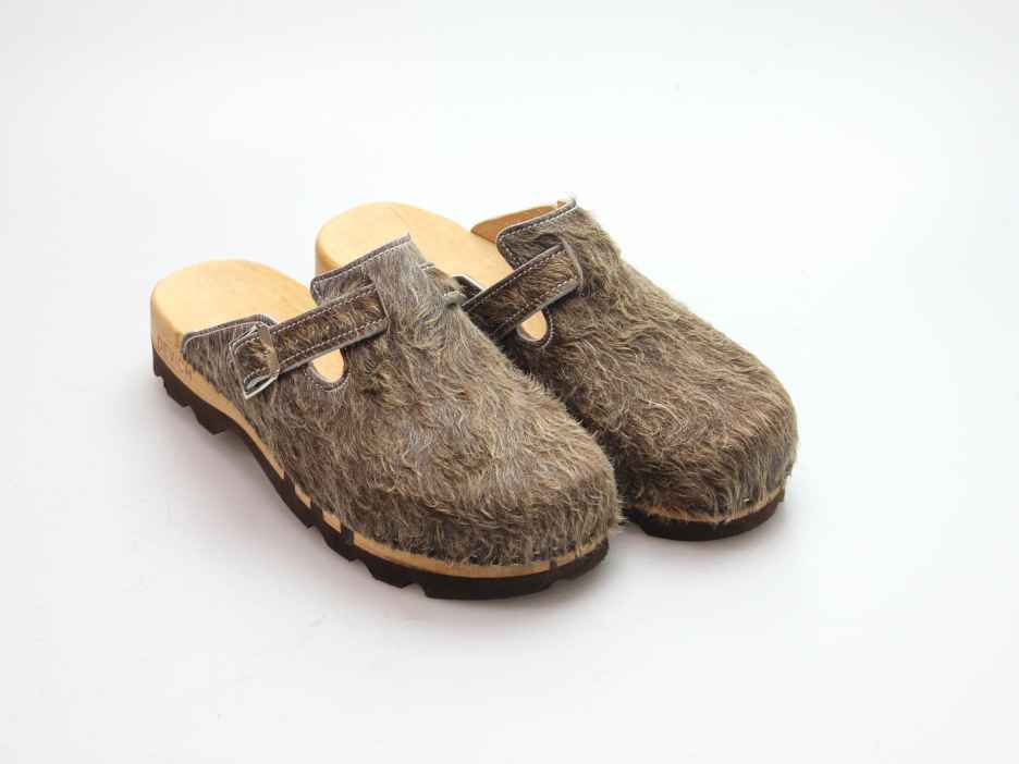 Bewegliche Clogs für Herren in Fell