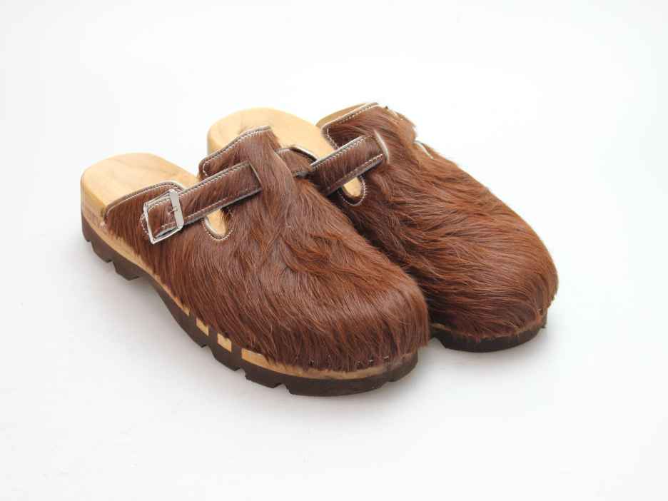 Bewegliche Clogs für Herren in Fell
