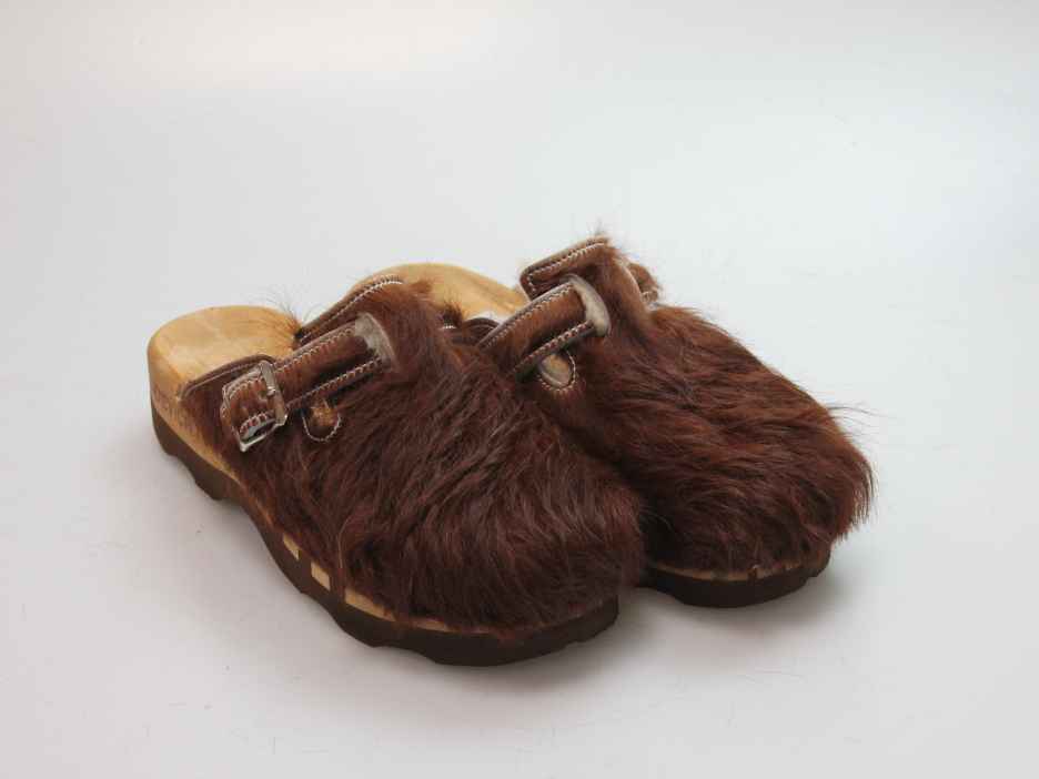 Bewegliche Clogs für Herren in Fell gefüttert