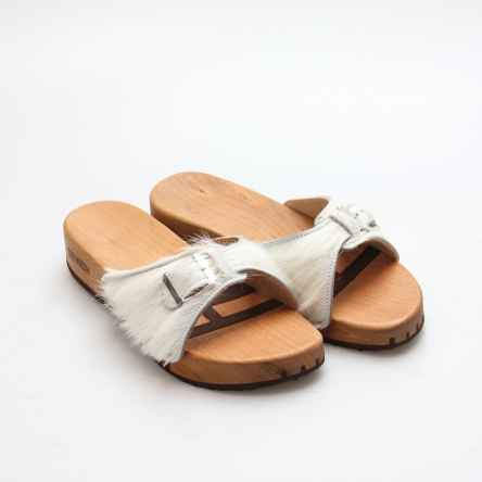 https://holzschuhe.at/en/shop/category/sandales