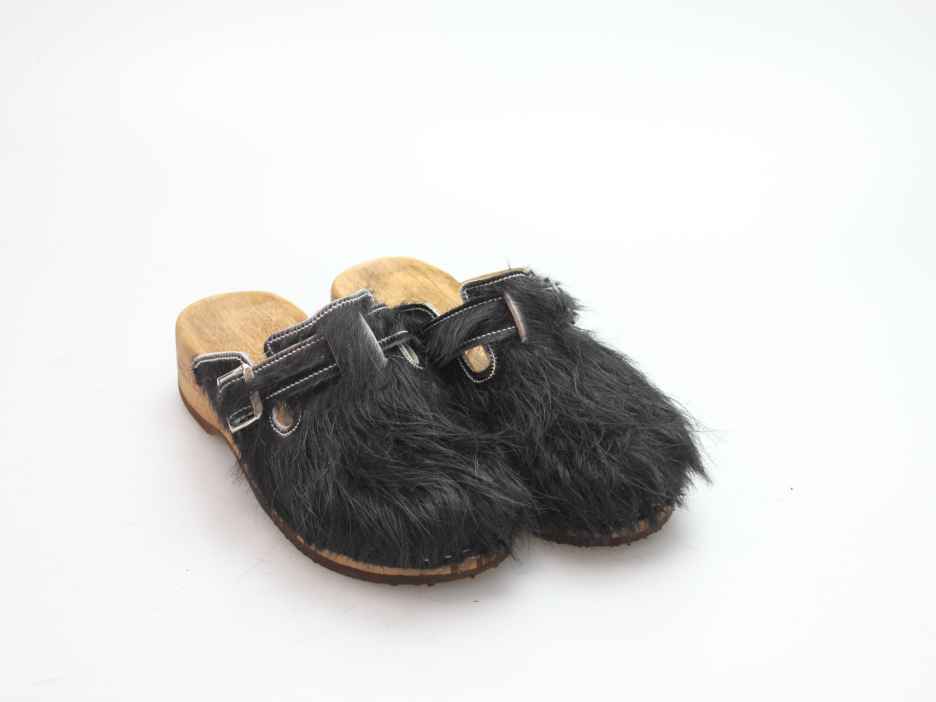 Bewegliche Clogs für Damen in Fell