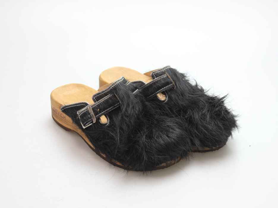 Bewegliche Clogs für Damen in Fell