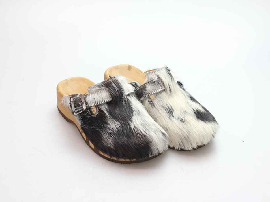 Bewegliche Clogs für Damen in Fell