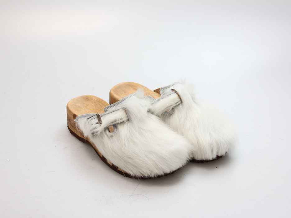 Bewegliche Clogs für Damen in Fell