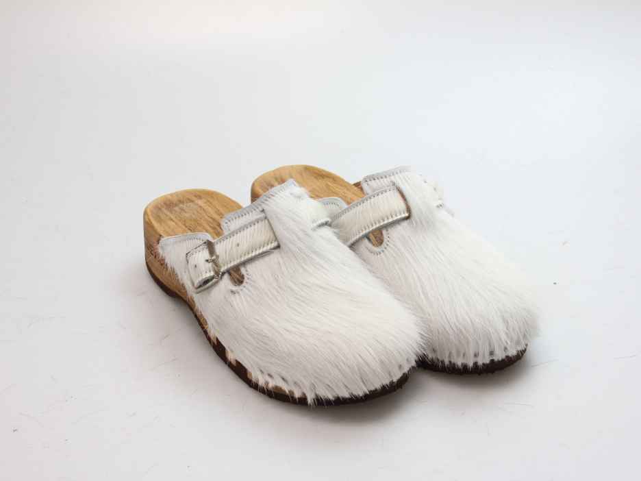 Bewegliche Clogs für Damen in Fell