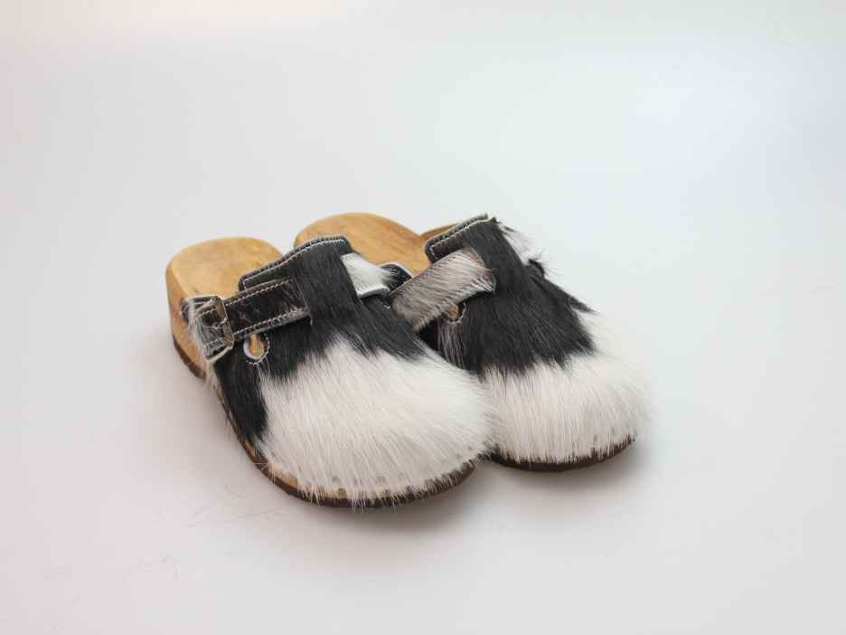 Bewegliche Clogs für Damen in Fell