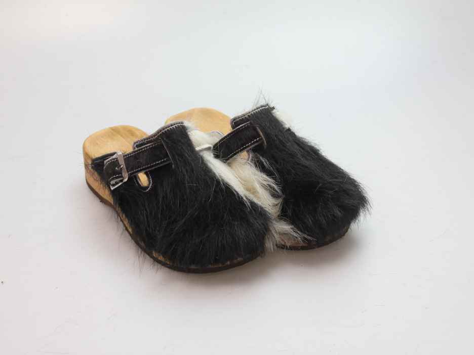 Bewegliche Clogs für Damen in Fell