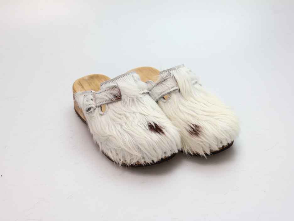 Bewegliche Clogs für Damen in Fell