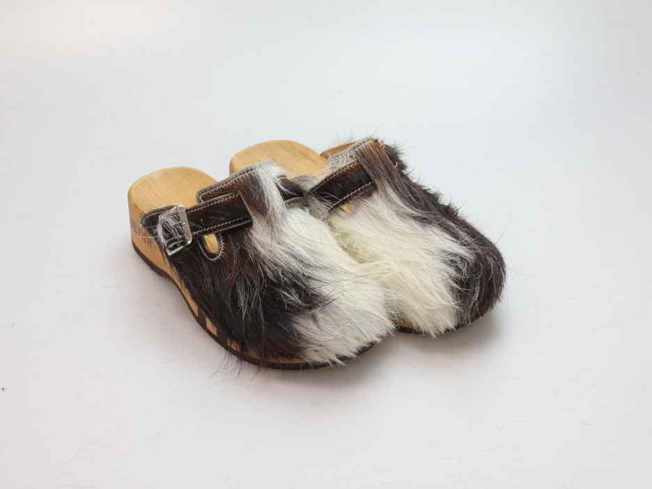 Bewegliche Clogs für Damen in Fell