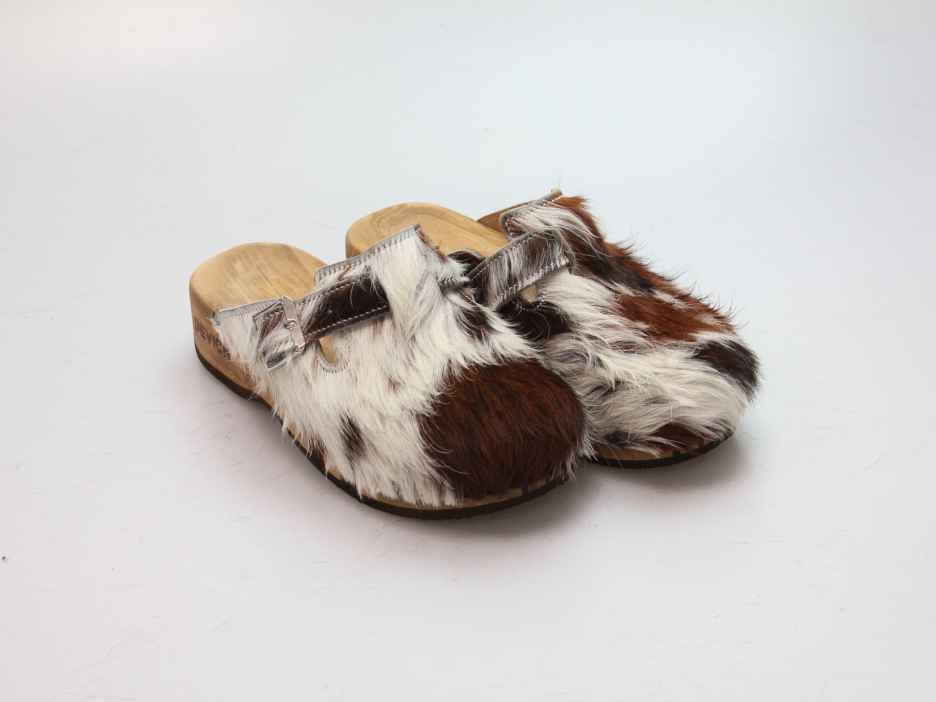 Bewegliche Clogs für Damen in Fell