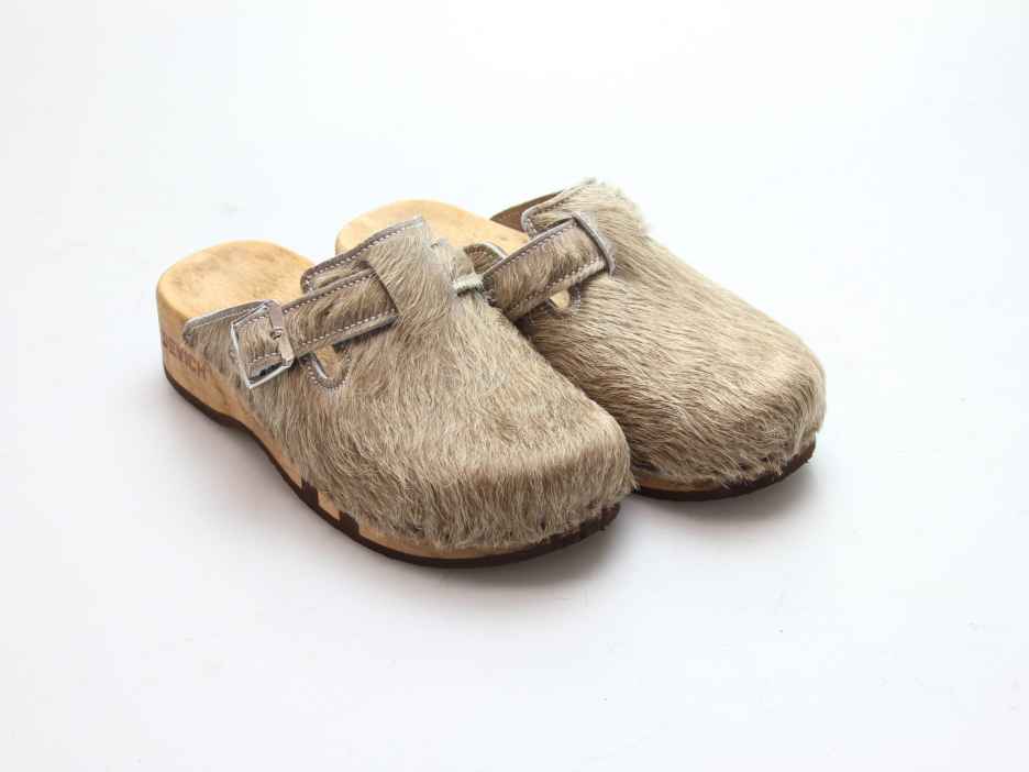 Bewegliche Clogs für Damen in Fell