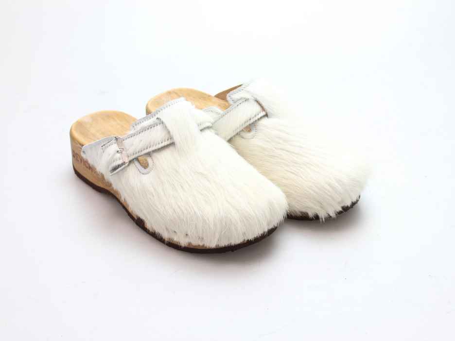 Bewegliche Clogs für Damen in Fell