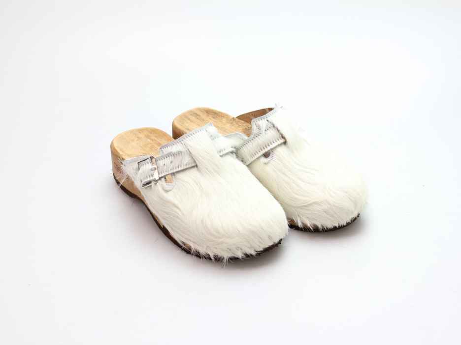 Bewegliche Clogs für Damen in Fell