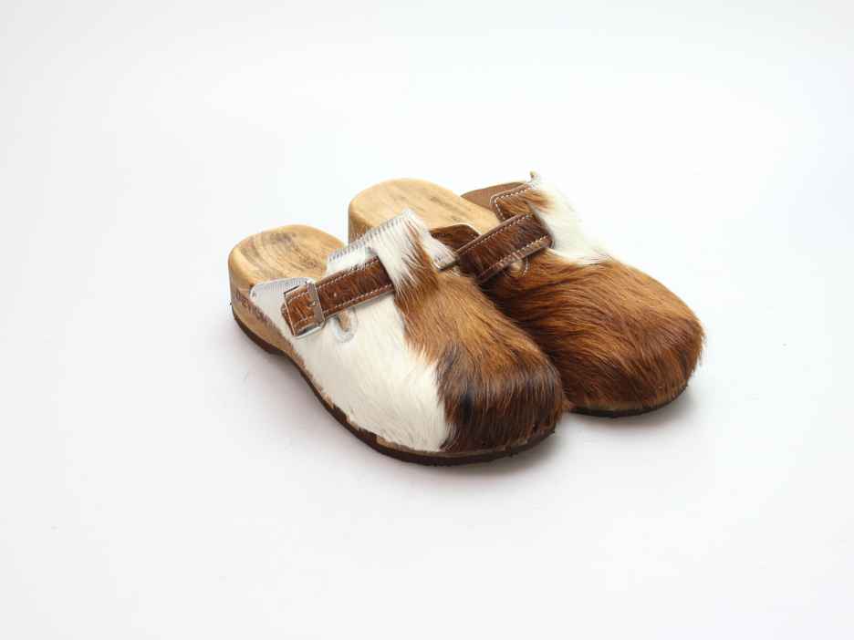 Bewegliche Clogs für Damen in Fell
