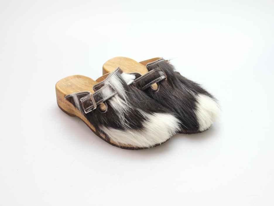 Bewegliche Clogs für Damen in Fell