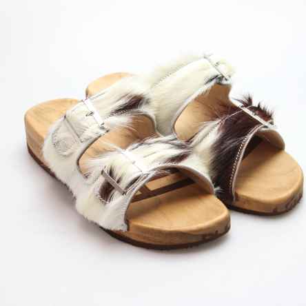 https://holzschuhe.at/en/shop/category/sandales