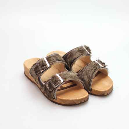https://holzschuhe.at/en/shop/category/sandales