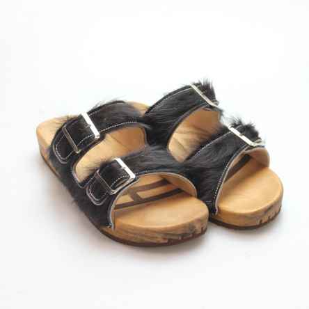 https://holzschuhe.at/en/shop/category/sandales