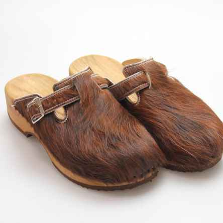 https://holzschuhe.at/en/shop/category/clogs-with-fur
