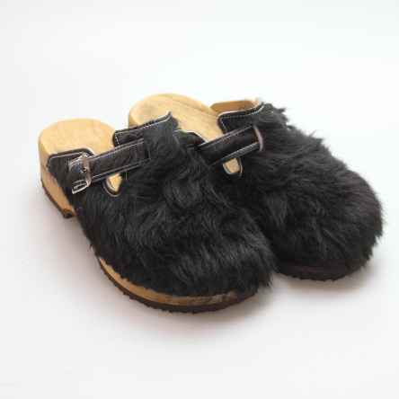 https://holzschuhe.at/de/shop/kategorie/clogs-in-fell