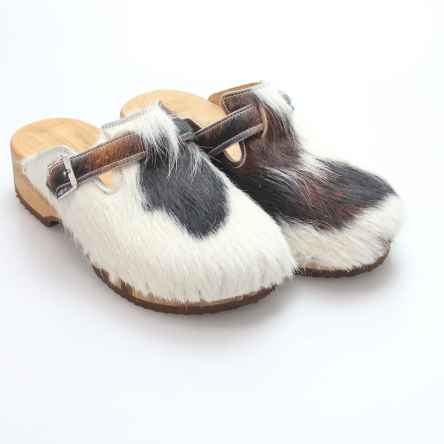 https://holzschuhe.at/en/shop/category/clogs-with-fur