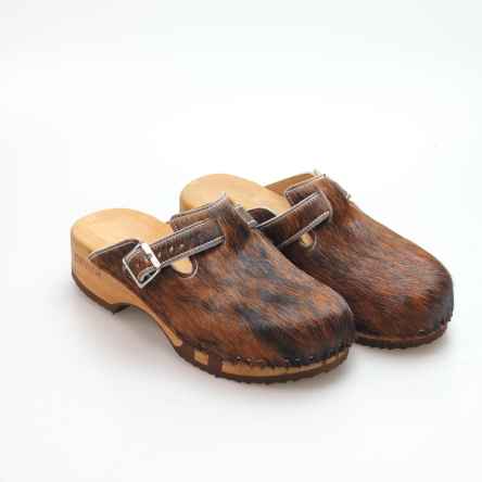 https://holzschuhe.at/en/shop/category/clogs-with-fur